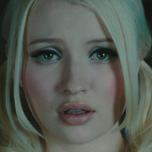 emily browning6ADC4342 1CDD 47AC 1FC3 725CAFD8A7AE
